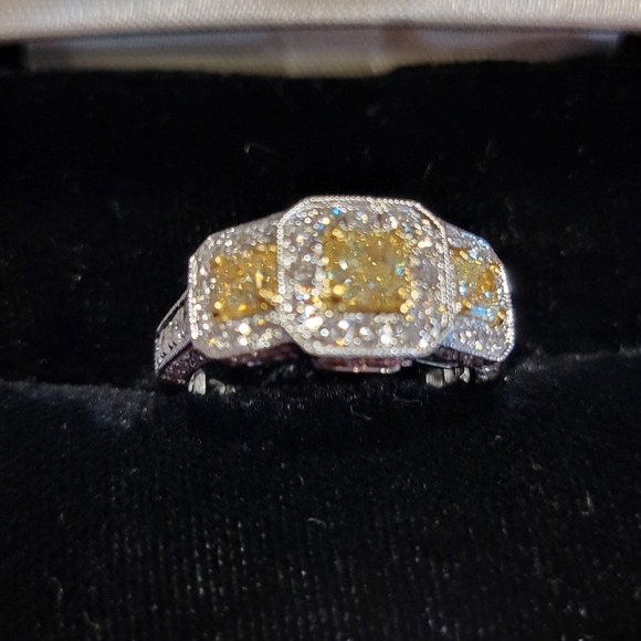 Jewelry - Engagement ring